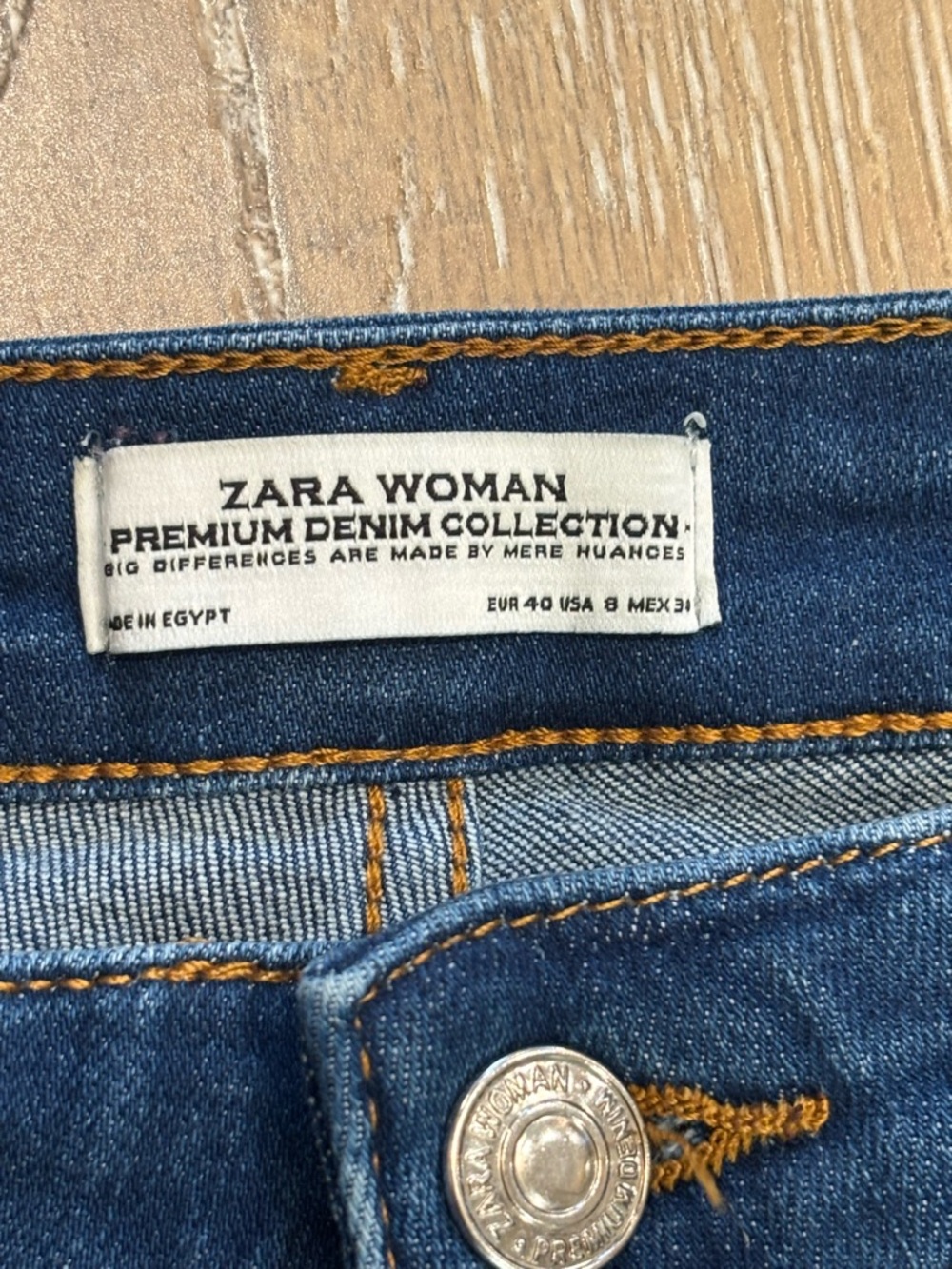ZARA Women's Premium Denim Mid-Rise Flare Jeans - Size 8 (MEX 30) 34” inseam - Picture 3 of 9